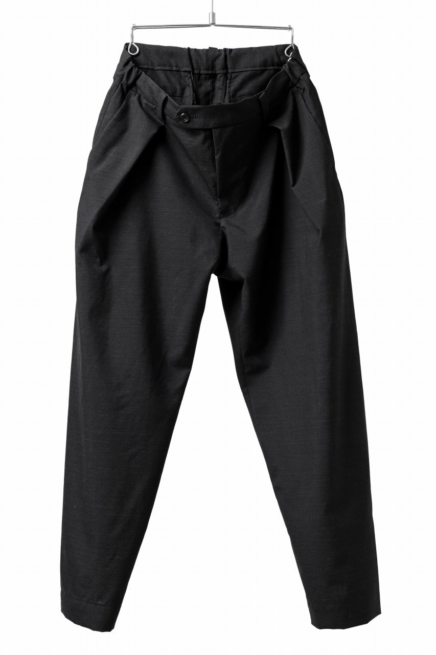 COLINA EASY TUCK PANTS / WASHABLE WOOL TROPICAL CLOTH (BLACK GREY)