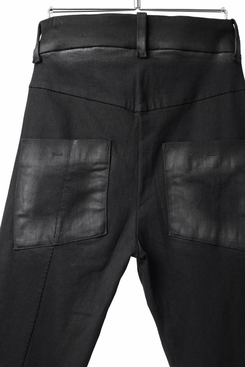 Load image into Gallery viewer, thomkrom SKINNY TROUSERS with CONTRAST SCAR STITCH / STRETCH DENIM (BLACK COATED)