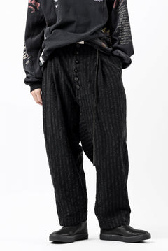 Load image into Gallery viewer, KLASICA SABRON CONSTRUCTED TROUSERS / LIGHT WEIGHT BLUR STRIPES (INK BLACK)