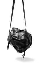 画像をギャラリービューアに読み込む, LEON EMANUEL BLANCK exclusive DISTORTION SMALL WEEKENDER BAG / GUIDI OILED HORSE LEATHER (BLACK)