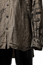 Load image into Gallery viewer, YUTA MATSUOKA plain shirt / washer linen untique print (beige)