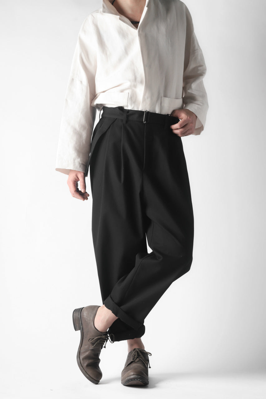 画像をギャラリービューアに読み込む, KAZUYUKI KUMAGAI Wide Tapered Trousers with Belt / Compact Strong Twill (BLACK)