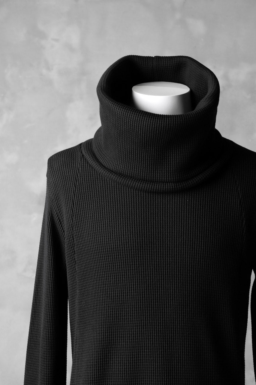 Load image into Gallery viewer, A.F ARTEFACT exclusive DUSTY WAFFLE DRAPED HIGH NECK TOPS (BLACK)