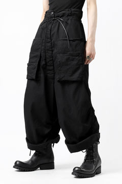 Load image into Gallery viewer, RUNDHOLZ DIP DROP CROTCH BAGGY POCKET PANTS / DYED STRETCH TWILL (BLACK)
