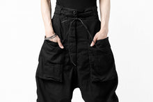 Load image into Gallery viewer, RUNDHOLZ DIP DROP CROTCH BERMUDA POCKET PANTS / DYED STRETCH TWILL (BLACK)