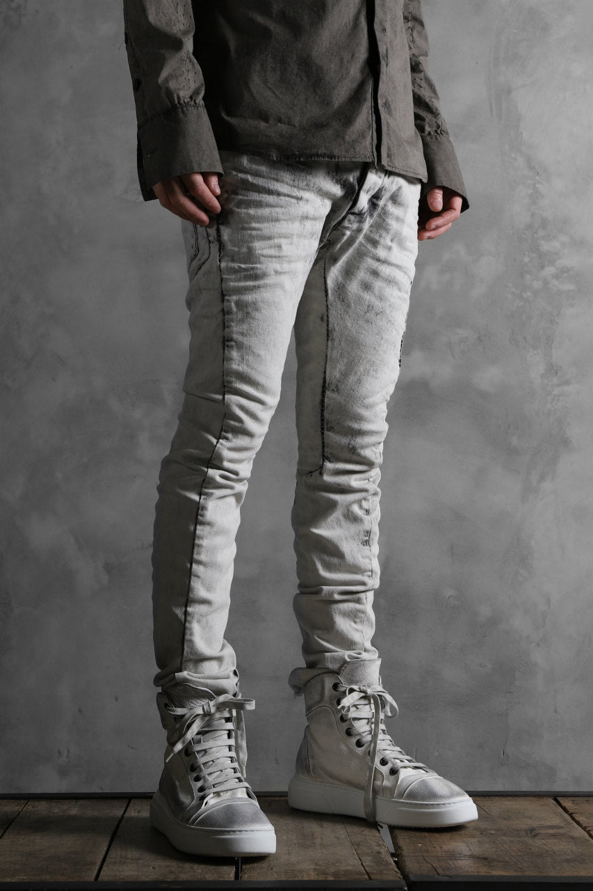 Load image into Gallery viewer, masnada EMBEDDED SLIM PANTS / DENIM ELASTICZZATO (CHALK)