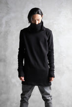Load image into Gallery viewer, A.F ARTEFACT exclusive THERMOLITE® CORE HIGH NECK WRAP TOPS (BLACK)
