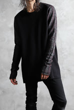 Load image into Gallery viewer, A.F ARTEFACT exclusive BomberHEAT® PLAID RAGLAN TOPS (BLACK×BORDEAUX)