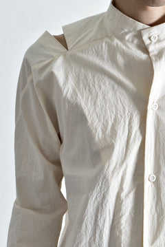 Load image into Gallery viewer, N/07 &quot;MAUSK Detail&quot; SLIT-SHOULDER LONG SHIRT (ECRU)