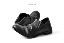 Load image into Gallery viewer, prtl x 4R4s exclusive 2way slip-on / Cavallo di Giappone - white stitch &quot;5-8M2&quot; (BLACK)