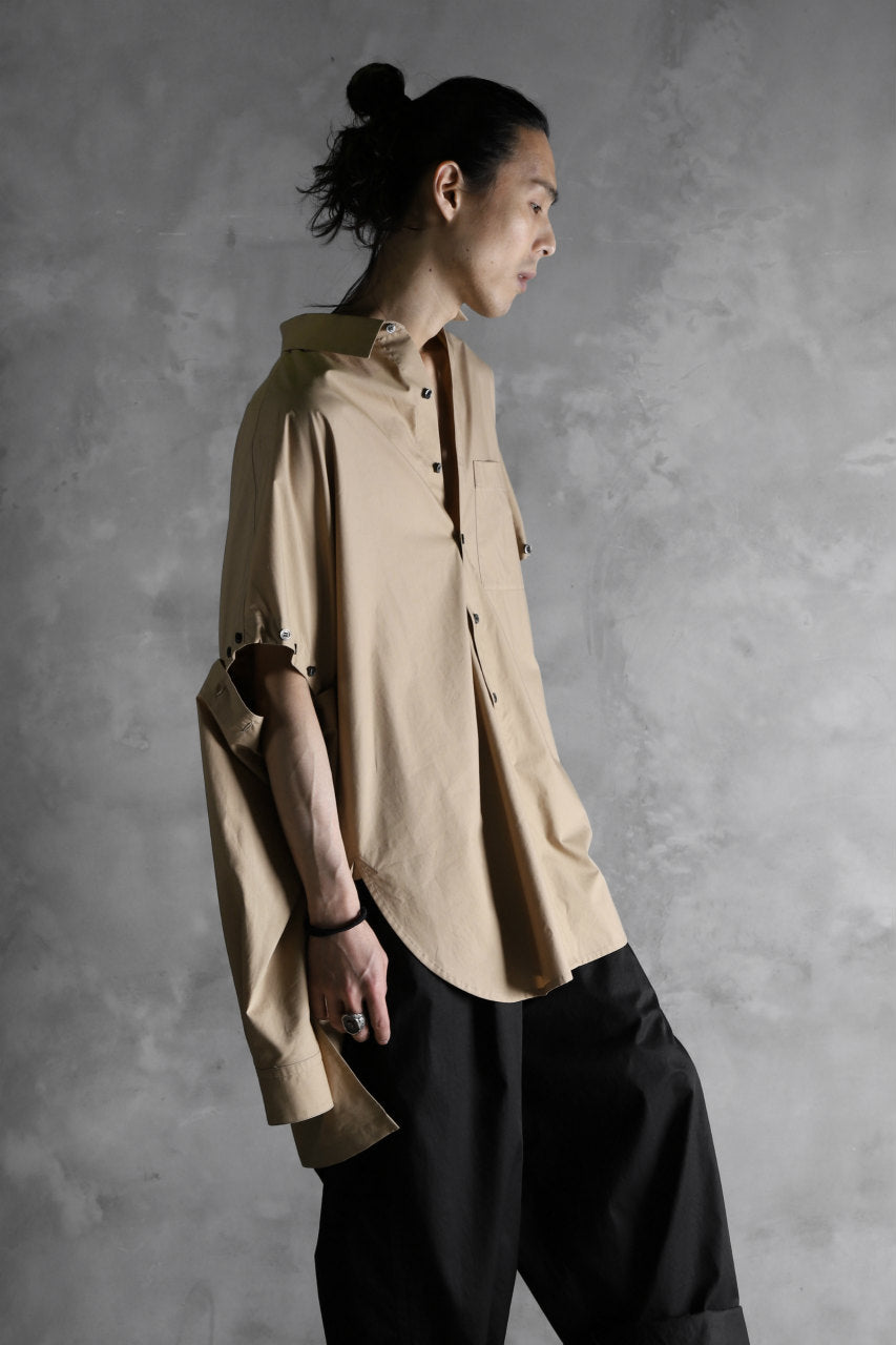 KAZUYUKI KUMAGAI Paneled Shirt Detachable-Detail / Typewriter C/Silk (CAMEL)