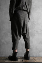 Load image into Gallery viewer, AVIALAE exclusive DROPCROTCH TROUSERS / LINEN (GLEN CHECK)