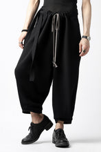 画像をギャラリービューアに読み込む, A.F ARTEFACT exclucive TUCKED VOLUME WIDE PANTS / L.WEIGHT SWEAT (BLACK)