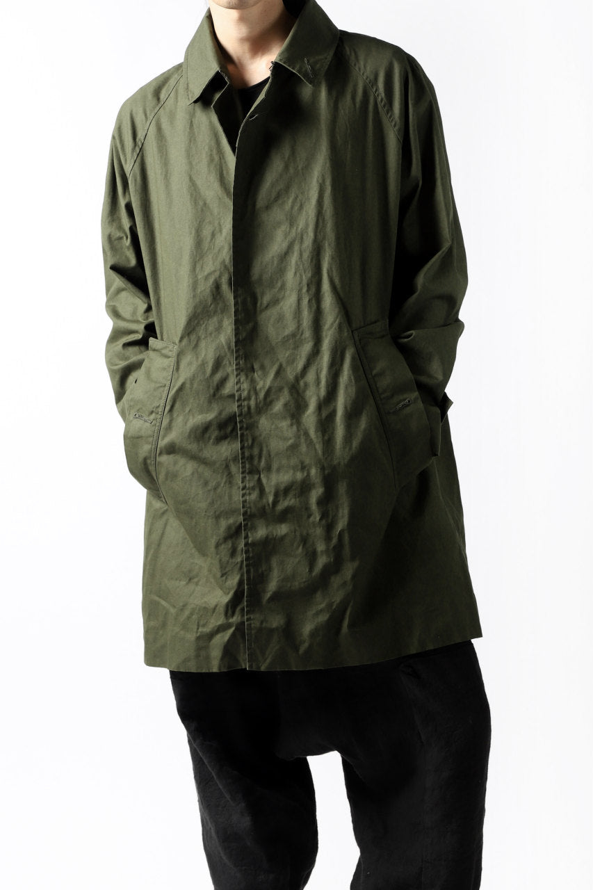 Load image into Gallery viewer, KLASICA BURRY MAC COAT / PARAFFINED COTTON (OLIVE)