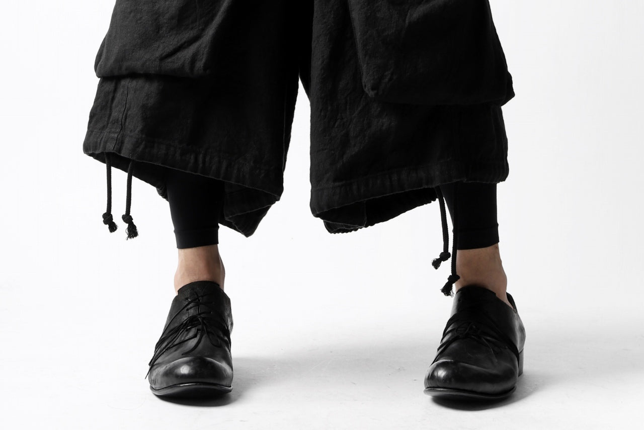 A.F ARTEFACT DRAWSTRING-HEM WIDE CARGO PANTS (BLACK)