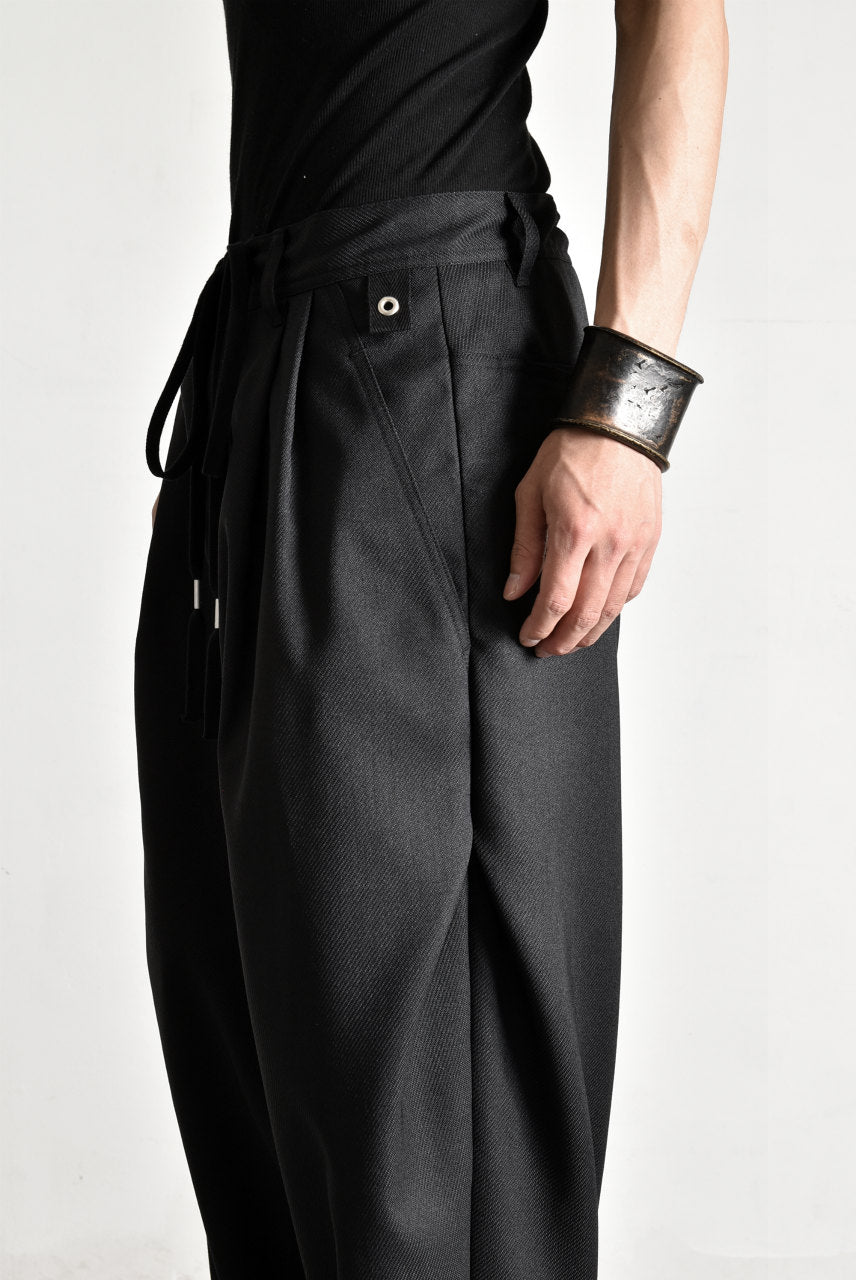 画像をギャラリービューアに読み込む, N/07 &quot;MAUSK Detail&quot; Three Dimensional Wide Tuck / Dart Cropped Pants #2 (BLACK)