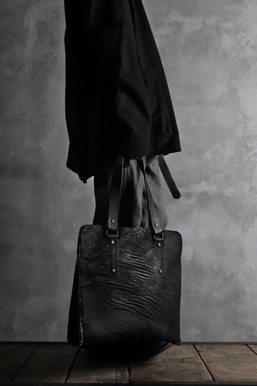 Load image into Gallery viewer, ierib exclusive onepiece tote bag / waxy JP culatta (BLACK)