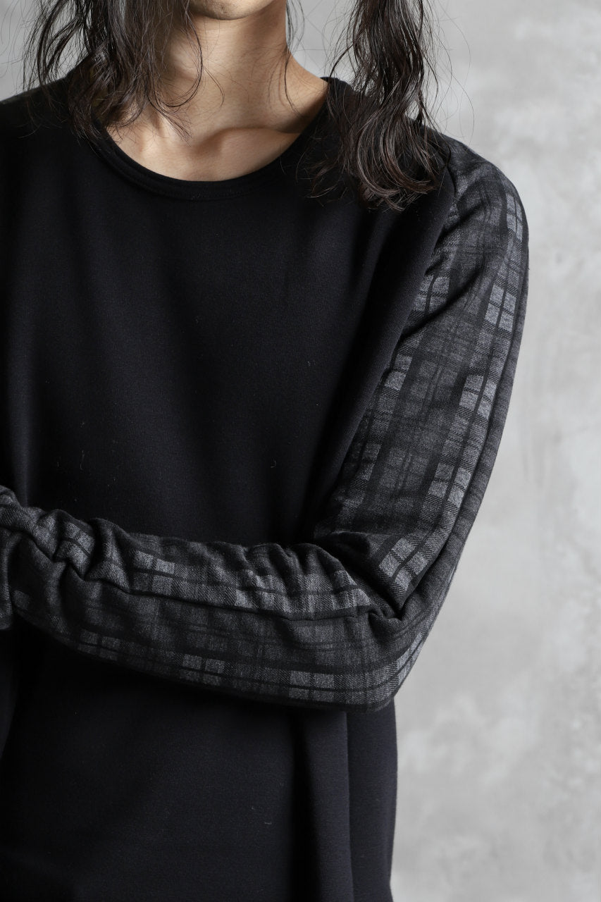 Load image into Gallery viewer, A.F ARTEFACT exclusive BomberHEAT® PLAID RAGLAN TOPS (BLACK×GREY)