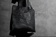 Load image into Gallery viewer, ierib exclusive onepiece tote bag / waxy JP culatta (BLACK)