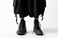 画像をギャラリービューアに読み込む, A.F ARTEFACT DRAWSTRING-HEM WIDE CARGO PANTS (BLACK)