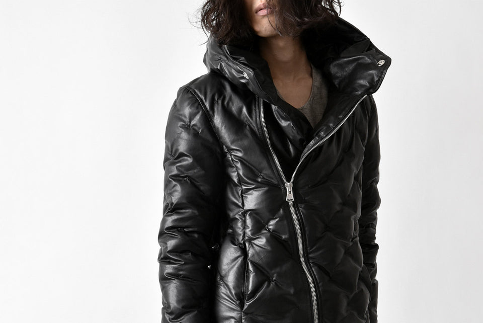 画像をギャラリービューアに読み込む, ISAMU KATAYAMA BACKLASH HOODED DOWN JACKET / [KANGAROO LEATHER / POLAND WHITE GOOSE] (BLACK)