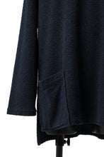 Load image into Gallery viewer, ISAMU KATAYAMA BACKLASH LONG SLEEVE CUT &amp; SEWN / RANDOM PILE FABRIC (NAVY)