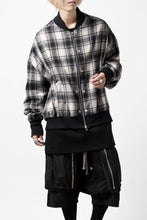 Load image into Gallery viewer, A.F ARTEFACT CHECK MA-1 BLOUSON (BLACK x WHITE)