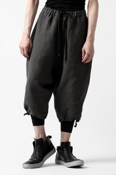 Load image into Gallery viewer, ISAMU KATAYAMA BACKLASH EASY SHORTS / SOFT LINEN (CHARCOAL BLACK)