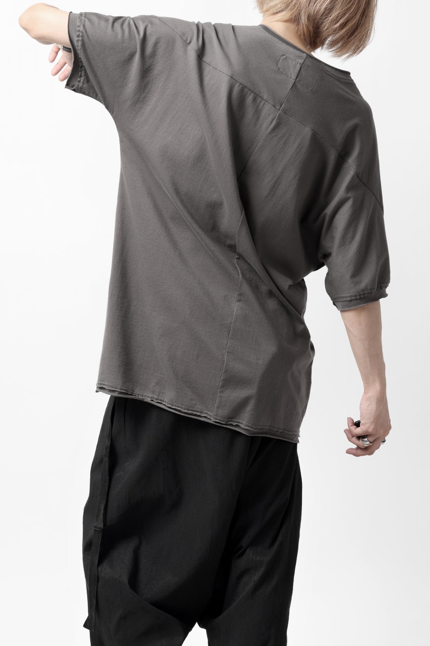 Load image into Gallery viewer, Hannibal. Hidden Button Placket T-Shirt / adrian 111. (STONE)