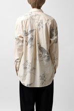 Load image into Gallery viewer, YUTA MATSUOKA plain shirt / slab typewriter (ecru-print)