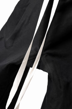 Load image into Gallery viewer, KLASICA GARNER WIDE STRING PANTS / TRI UNION HIGH DENSITY GABARDINE (BLACK)