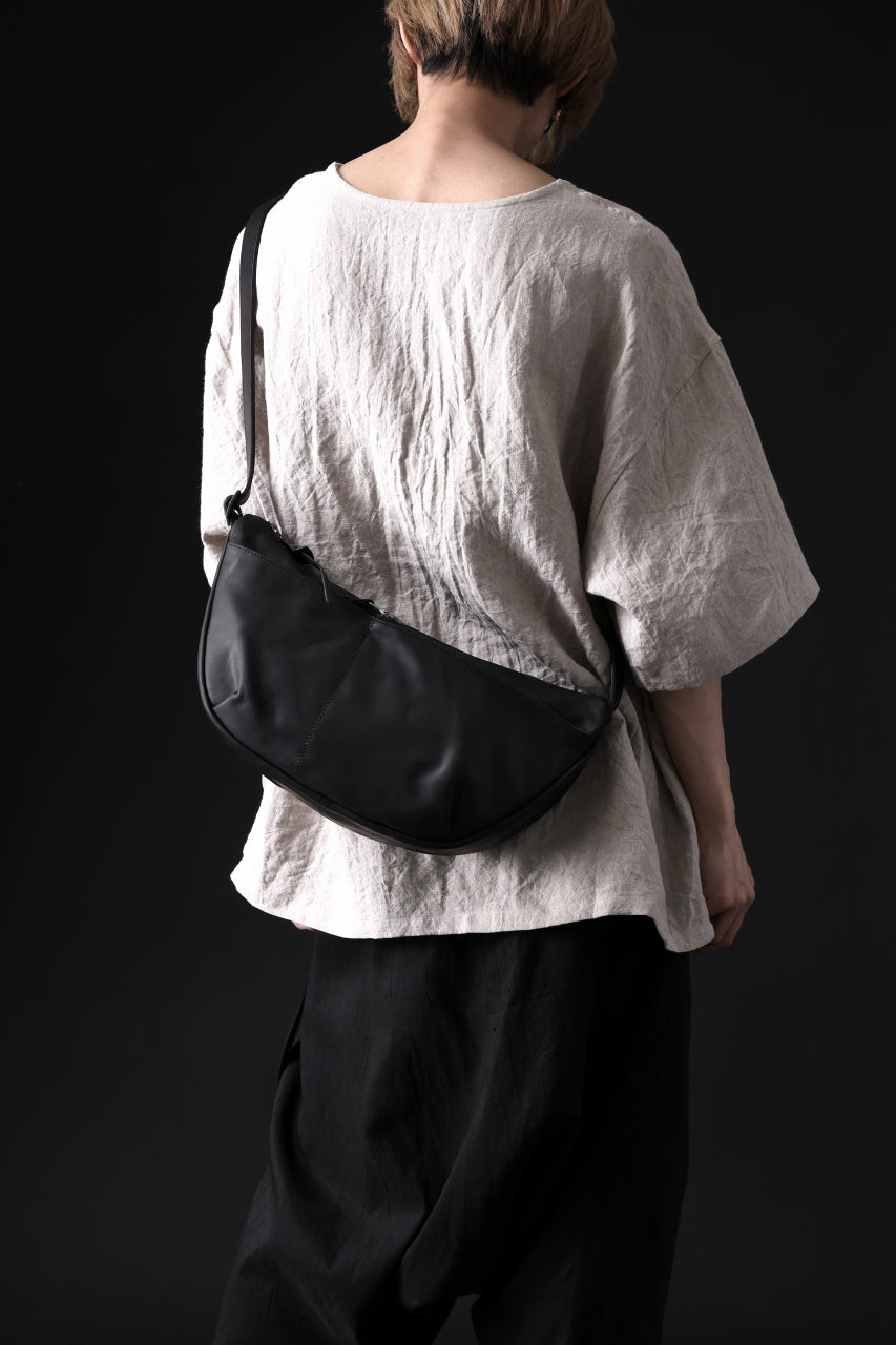Load image into Gallery viewer, ISAMU KATAYAMA BACKLASH exclusive UTILITY BAG / GUIDI OILED CALF (BLACK)