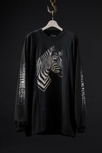 Load image into Gallery viewer, CHANGES exclusive VINTAGE REMAKE LS TOPS (ANIMAL-ZEBRA-G)
