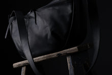 Load image into Gallery viewer, ISAMU KATAYAMA BACKLASH NEW &quot;BANANA&quot; SHOULDER BAG / GUIDI CALF