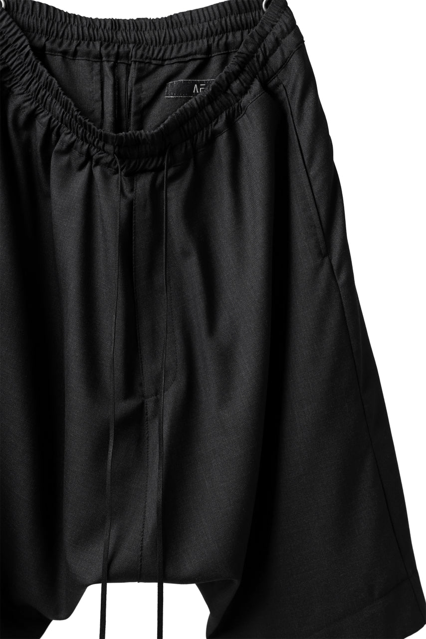 A.F ARTEFACT DRAPE SAROUEL SHORTS / TROPICAL (BLACK)