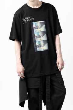 Load image into Gallery viewer, TOKYO SEQUENCE SHORT SLEEVE TEE / PH4 (BLACK)