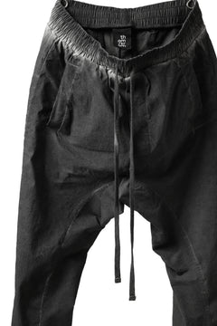 Load image into Gallery viewer, thomkrom DROP CROTCH JOGGER PANTS / DYEING ELASTIC WOVEN (BLACK OIL)