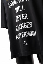 Load image into Gallery viewer, mastermind JAPAN x CHANGES exclusive SHORT SLEEVE TEE / REGULAR FIT (BLACK #NIRVANA-YELLOW)