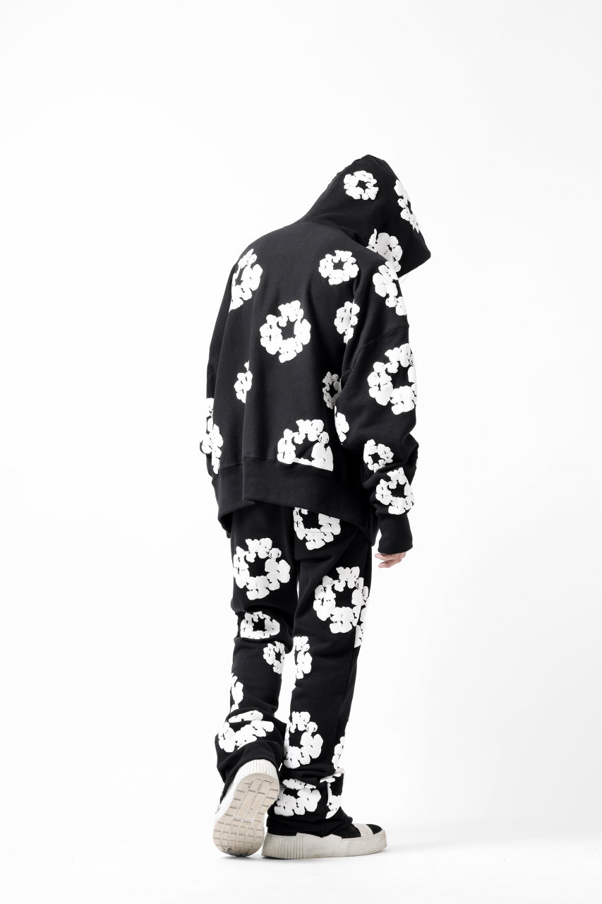 Load image into Gallery viewer, READYMADE x DENIM TEARS COTTON WREATH SWEAT FLARE PANTS (BLACK)