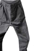 Load image into Gallery viewer, daub DYEING CLOSURE PANTS / STRETCH L.C (GREY)