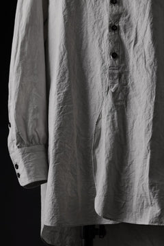 Load image into Gallery viewer, KLASICA BAND COLLAR FINE STITCHED SHIRT / HAND DYED TWCOLI (CONCRETE)