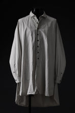 Load image into Gallery viewer, KLASICA REGULAR COLLAR OVER SIZED SHIRT / HAND DYED TWCOLI (CONCRETE)