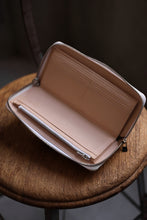 Load image into Gallery viewer, Portaille ROUND ZIP LONG WALLET / CORDOVAN SPLIT (NATURAL)