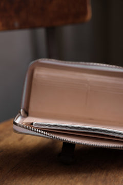 Load image into Gallery viewer, Portaille ROUND ZIP LONG WALLET / CORDOVAN SPLIT (NATURAL)