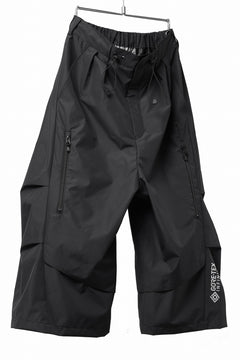 Load image into Gallery viewer, D-VEC x ALMOSTBLACK WIDE CROPPED TROUSERS / GORE-TEX INFINIUM™ POLARIS 2L (BLACK)