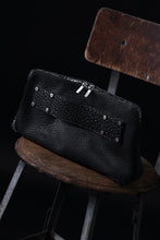 画像をギャラリービューアに読み込む, ierib onepiece clutch-bag / Rough Bull (BLACK)