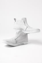 Load image into Gallery viewer, incarnation exclusive HORSE LEATHER ELASTIC SHORT SNEAKER (HAND DYED DIRTY WHITE)