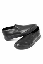 Load image into Gallery viewer, Portaille LOW SLIP SHOES / WAXED HORSE (BLACK x BLACK)
