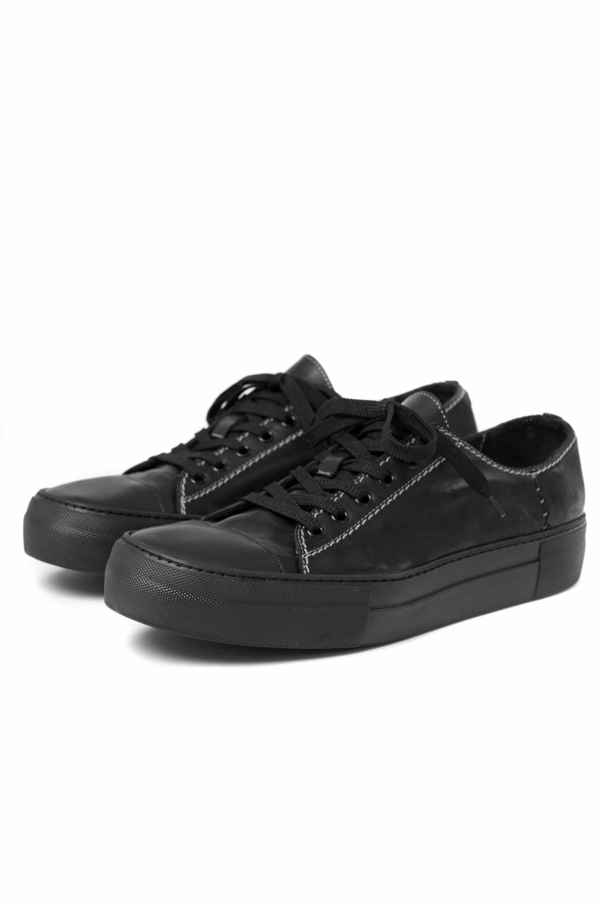 incarnation exclusive HORSE LEATHER LOW CUT LACE UP SNEAKER (PIECE DYED ALL BLACK)