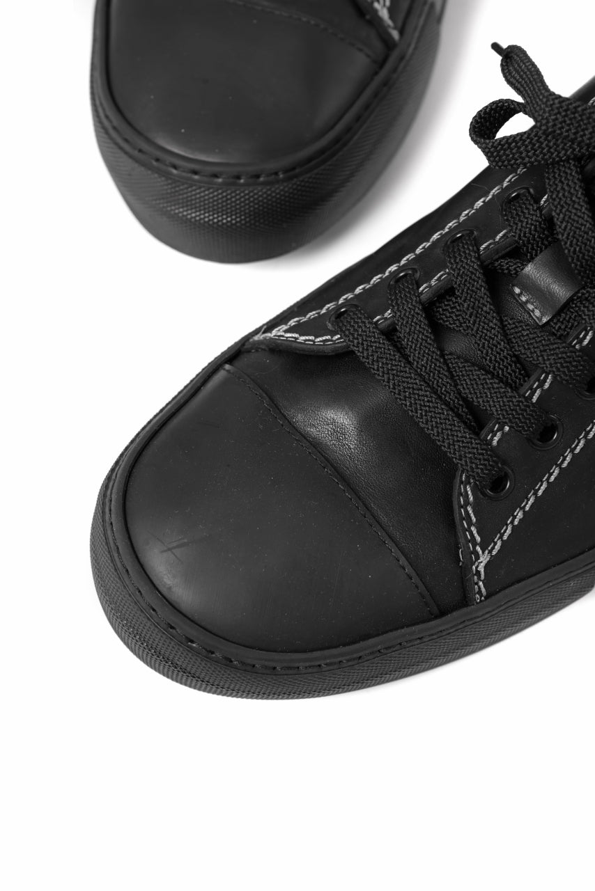 incarnation exclusive HORSE LEATHER LOW CUT LACE UP SNEAKER (PIECE DYED ALL BLACK)